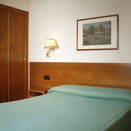 Hotel Yit Conquista De Toledo Exterior foto