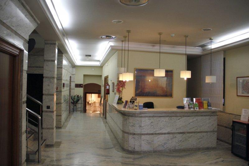 Hotel Yit Conquista De Toledo Exterior foto